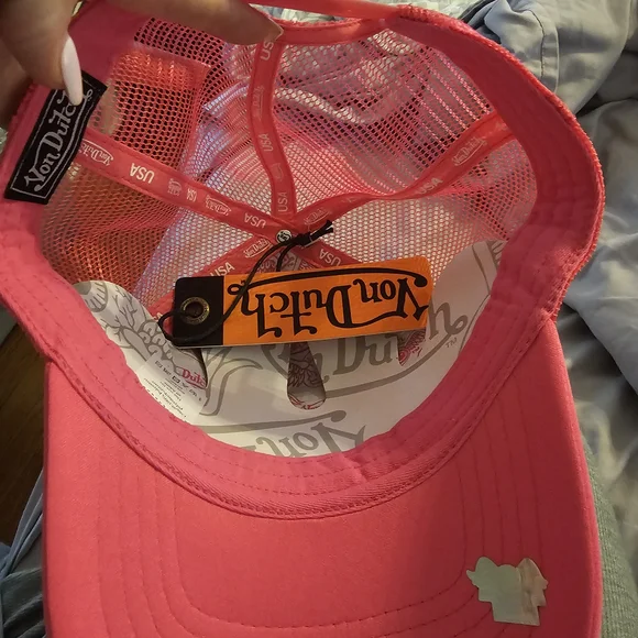 Von Dutch Vibrant Pink Trucker Hat - Picture 2 of 2